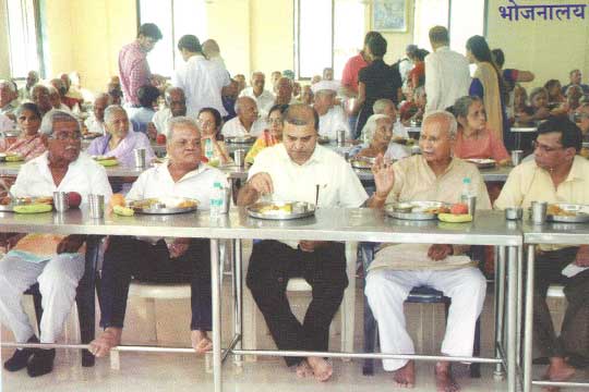 Old age homes with medical facilities in mumbai